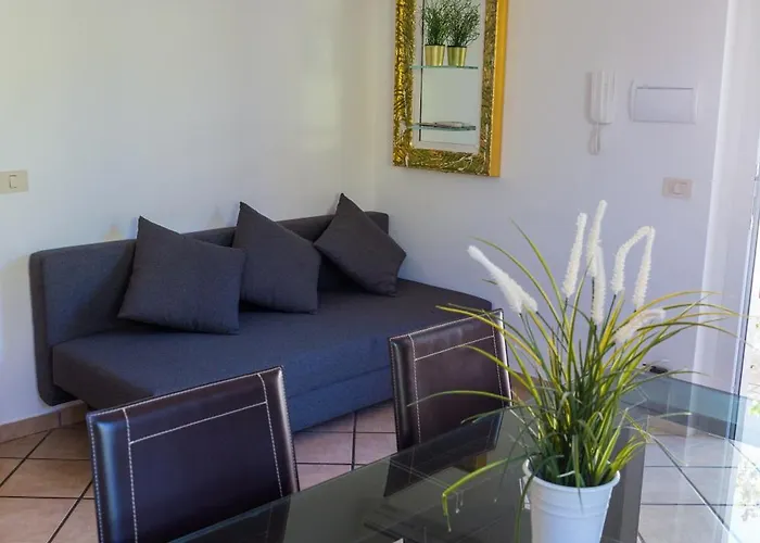 Limone - Casa Con Giardino Privato - *