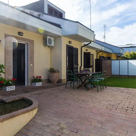 Prázdninový dům Limone - Casa Con Giardino Privato - *