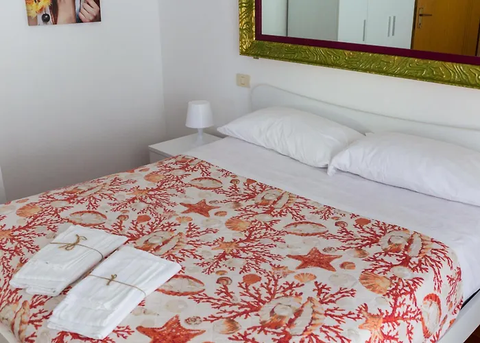 Дом отдыха Limone - Casa Con Giardino Privato - *